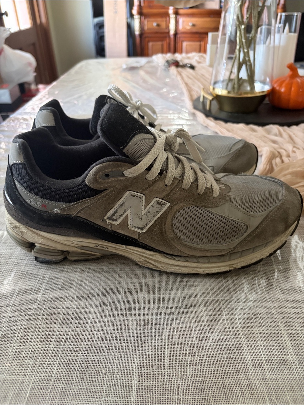 New Balance Gray and Black Men's Athletic Sneakers